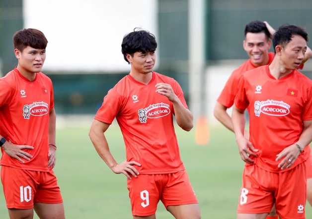 cong-phuong-bao-tin-khong-vui-cho-dt-viet-nam-hlv-kim-tiec-nuoi-2