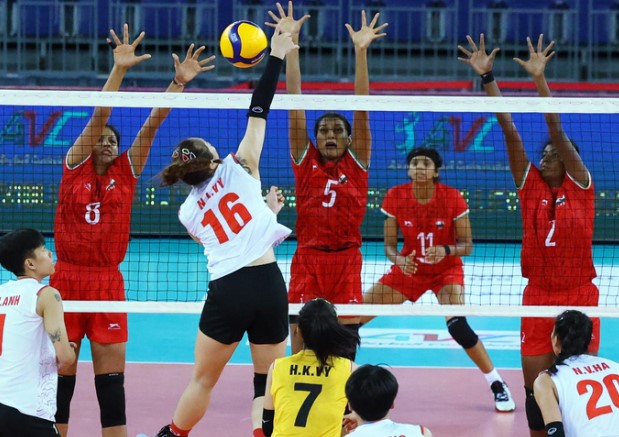 soc-tuyen-u21-bong-chuyen-nu-vn-bi-ky-luat-nang-tuoc-ve-dau-vong-1-8-giai-tg