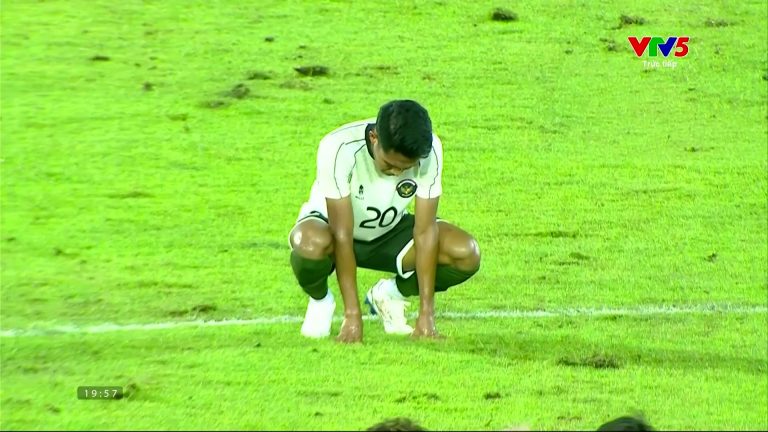hlv-indonesia-lo-so-u22-viet-nam-thong-dong-voi-malaysia-de-loai-doi-cua-ong