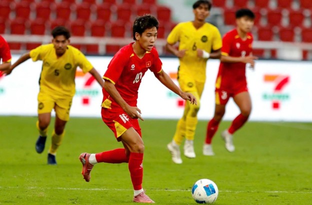 hlv-kim-sang-sik-tu-tin-gui-loi-tuyen-chien-toi-malaysia-o-tran-ban-ket