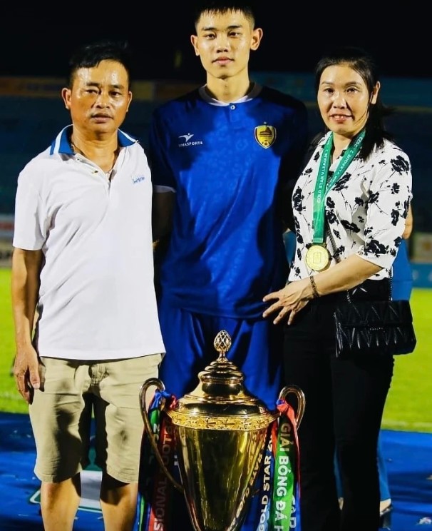 bo-dinh-bac-con-toi-chua-phai-ngoi-sao-no-van-la-bac-coi-thoi